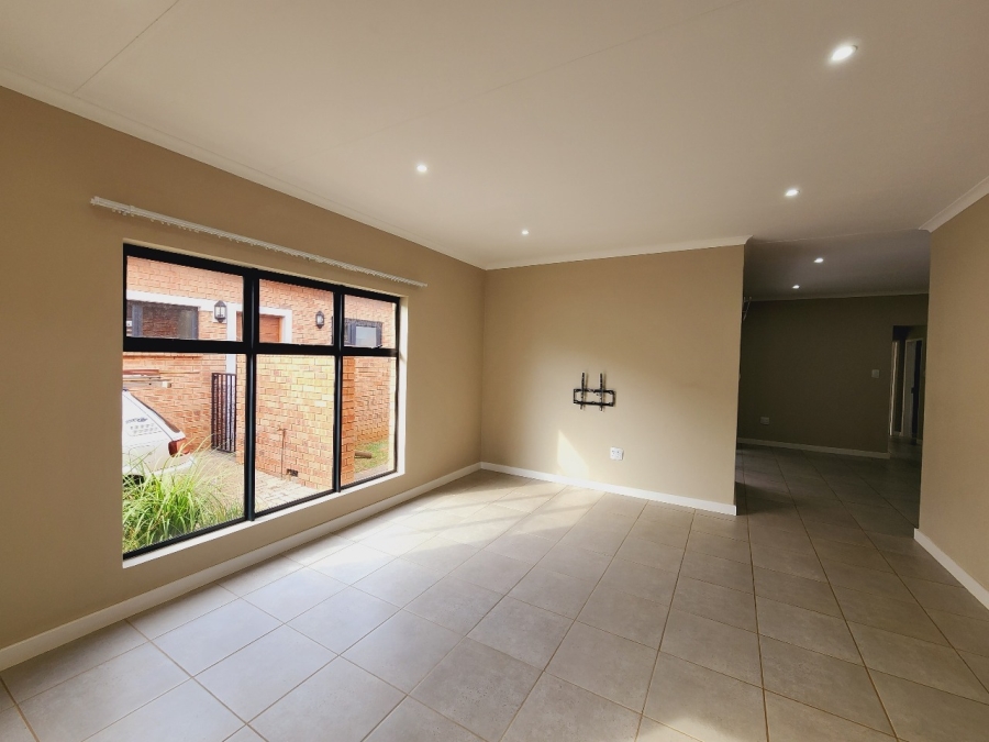 3 Bedroom Property for Sale in De Land Estate North West